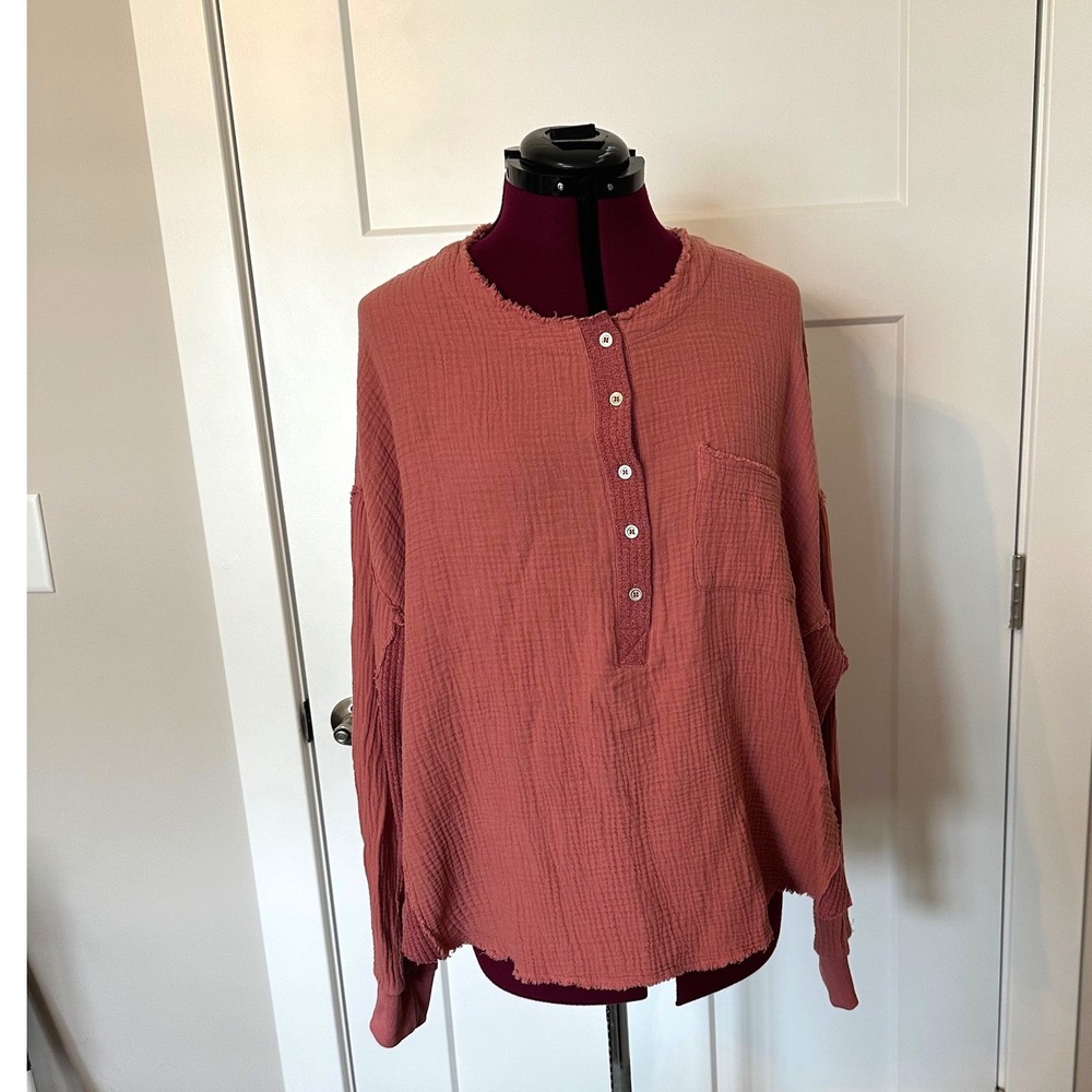 AEMI + CO Terracotta Pink Gauze Henley Mixed Media Waffle Knit Top Womens Medium